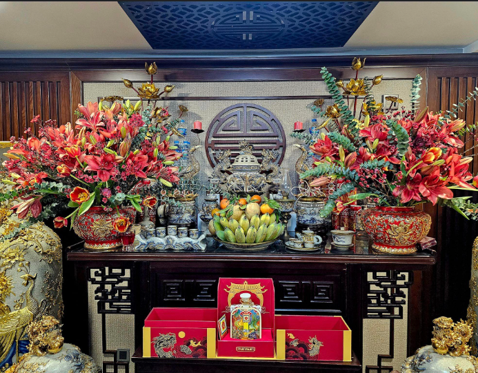 bài trí hoa ly trên bàn thờ